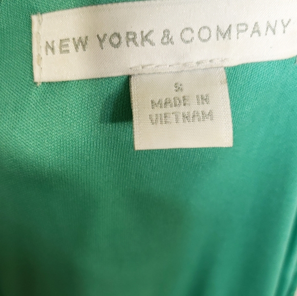 New York & Company Green Mirco Pleated Midi Dress - Picture 15 of 15